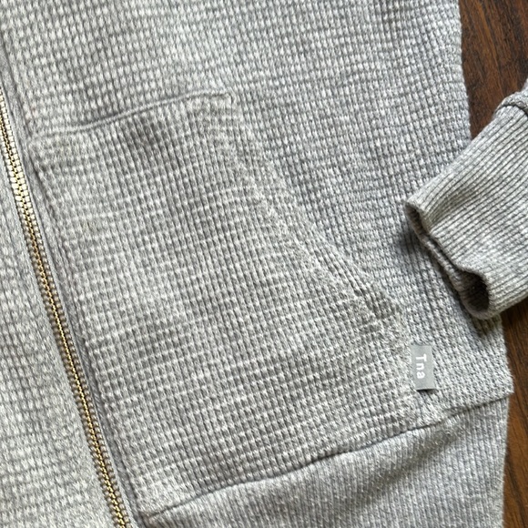 Aritzia TNA Gray Waffle Hooded Zip Up Jacket - Picture 6 of 9
